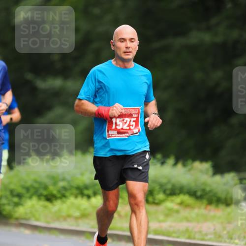 13.09.2026 - 21. swb-Marathon Bremen TobiasT http://msf.ph/oto/10242681 13.09.2026 11:30:42 Laufen 1525, 0973, 21 meine-sportfotos.de