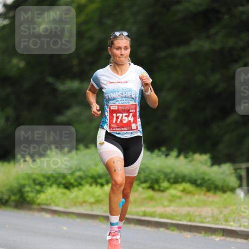 13.09.2026 - 21. swb-Marathon Bremen TobiasT http://msf.ph/oto/10242709 13.09.2026 11:30:49 Laufen 21, 26, 1754, 21, 26 meine-sportfotos.de