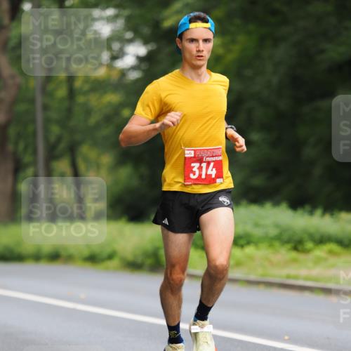 13.09.2026 - 21. swb-Marathon Bremen TobiasT http://msf.ph/oto/10242730 13.09.2026 11:30:52 Laufen 314 meine-sportfotos.de