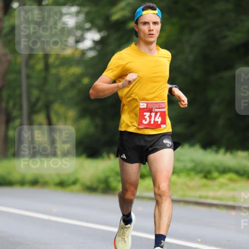 13.09.2026 - 21. swb-Marathon Bremen TobiasT http://msf.ph/oto/10242734 13.09.2026 11:30:52 Laufen 314 meine-sportfotos.de