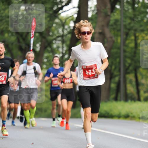 13.09.2026 - 21. swb-Marathon Bremen TobiasT http://msf.ph/oto/10242806 13.09.2026 11:31:46 Laufen 58, 2061, 433 meine-sportfotos.de