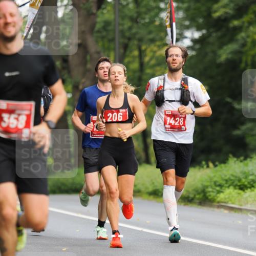 13.09.2026 - 21. swb-Marathon Bremen TobiasT http://msf.ph/oto/10242822 13.09.2026 11:31:49 Laufen 358, 206, 1428, 1 meine-sportfotos.de