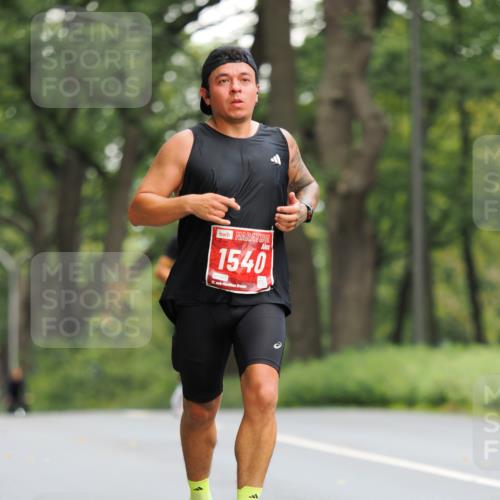 13.09.2026 - 21. swb-Marathon Bremen TobiasT http://msf.ph/oto/10242866 13.09.2026 11:32:24 Laufen 1540, 21, 25 meine-sportfotos.de