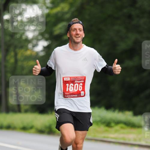 13.09.2026 - 21. swb-Marathon Bremen TobiasT http://msf.ph/oto/10242966 13.09.2026 11:33:31 Laufen 1606, 21, 20 meine-sportfotos.de
