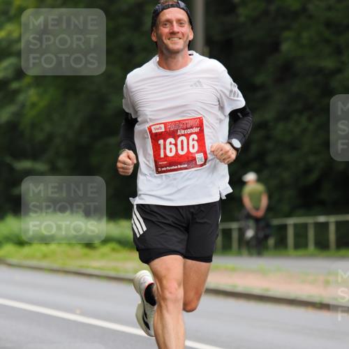 13.09.2026 - 21. swb-Marathon Bremen TobiasT http://msf.ph/oto/10242975 13.09.2026 11:33:32 Laufen 1606, 21, 26 meine-sportfotos.de