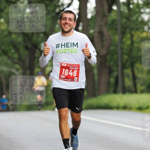13.09.2026 - 21. swb-Marathon Bremen TobiasT http://msf.ph/oto/10243012 13.09.2026 11:33:48 Laufen 1646, 0374, 21, 26 meine-sportfotos.de