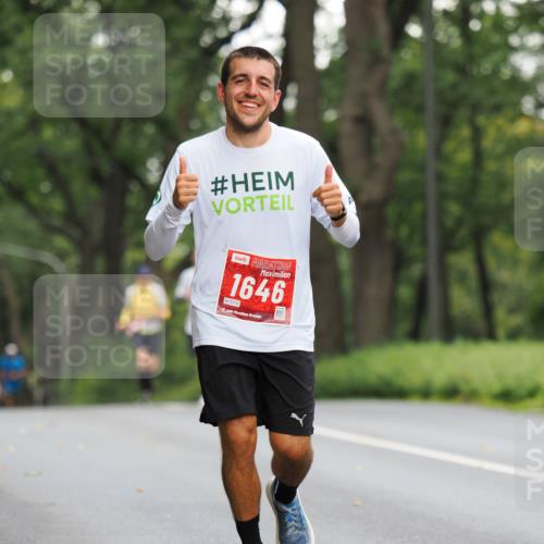 13.09.2026 - 21. swb-Marathon Bremen TobiasT http://msf.ph/oto/10243015 13.09.2026 11:33:48 Laufen 1646, 0374, 21, 26 meine-sportfotos.de