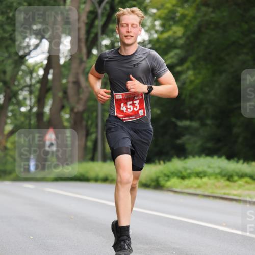 13.09.2026 - 21. swb-Marathon Bremen TobiasT http://msf.ph/oto/10243098 13.09.2026 11:34:58 Laufen 453 meine-sportfotos.de