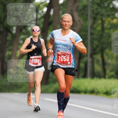 13.09.2026 - 21. swb-Marathon Bremen TobiasT http://msf.ph/oto/10243115 13.09.2026 11:35:22 Laufen 2100, 21, 26, 1550, 46 meine-sportfotos.de