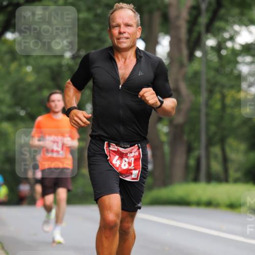 13.09.2026 - 21. swb-Marathon Bremen TobiasT http://msf.ph/oto/10243153 13.09.2026 11:35:34 Laufen 482, 481 meine-sportfotos.de