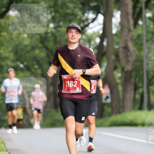 13.09.2026 - 21. swb-Marathon Bremen TobiasT http://msf.ph/oto/10243230 13.09.2026 11:36:23 Laufen 1162, 21, 40 meine-sportfotos.de