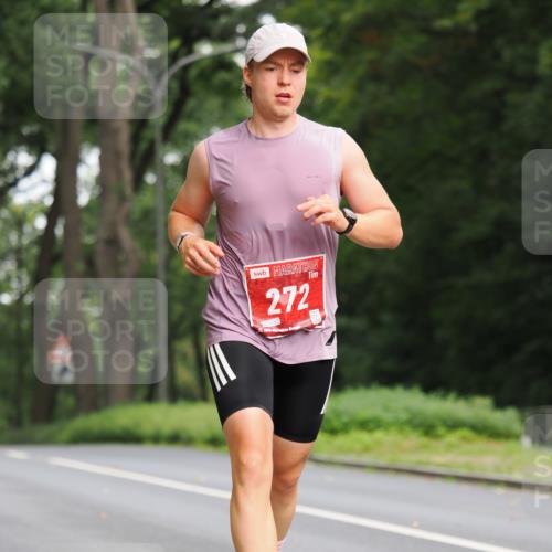 13.09.2026 - 21. swb-Marathon Bremen TobiasT http://msf.ph/oto/10243250 13.09.2026 11:36:37 Laufen 272, 21 meine-sportfotos.de
