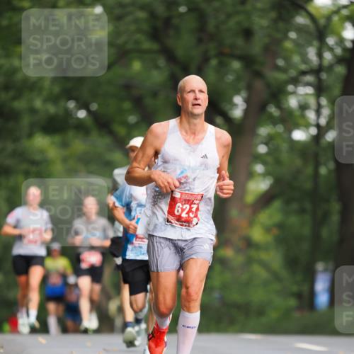 13.09.2026 - 21. swb-Marathon Bremen TobiasT http://msf.ph/oto/10243270 13.09.2026 11:37:04 Laufen 623 meine-sportfotos.de