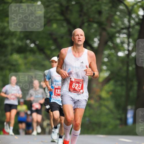 13.09.2026 - 21. swb-Marathon Bremen TobiasT http://msf.ph/oto/10243275 13.09.2026 11:37:04 Laufen 13, 623 meine-sportfotos.de