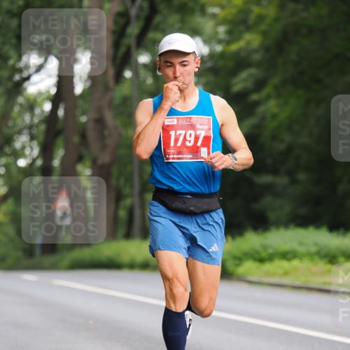 13.09.2026 - 21. swb-Marathon Bremen TobiasT http://msf.ph/oto/10243343 13.09.2026 11:37:33 Laufen 1797, 21, 126 meine-sportfotos.de