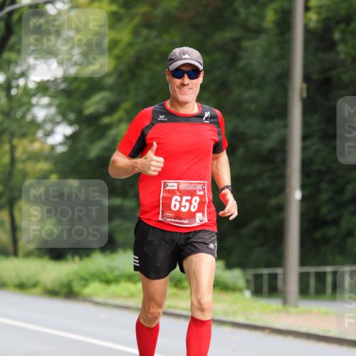 13.09.2026 - 21. swb-Marathon Bremen TobiasT http://msf.ph/oto/10243365 13.09.2026 11:37:44 Laufen 658 meine-sportfotos.de