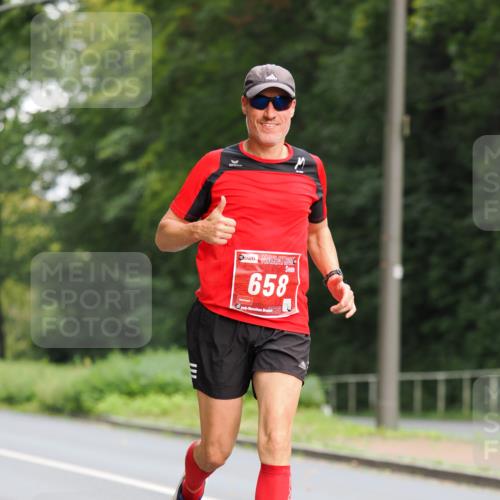 13.09.2026 - 21. swb-Marathon Bremen TobiasT http://msf.ph/oto/10243369 13.09.2026 11:37:44 Laufen 658, 26 meine-sportfotos.de