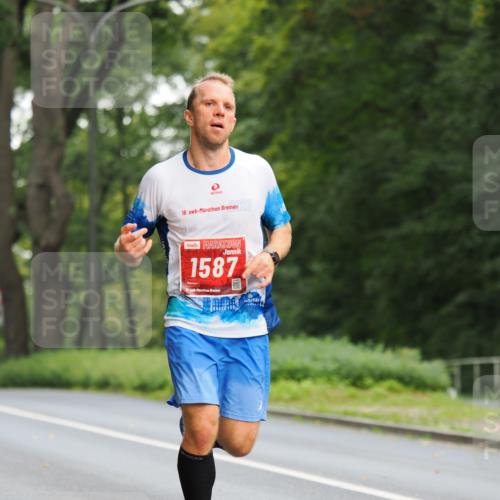13.09.2026 - 21. swb-Marathon Bremen TobiasT http://msf.ph/oto/10243422 13.09.2026 11:38:20 Laufen 18, 23, 1587, 21 meine-sportfotos.de