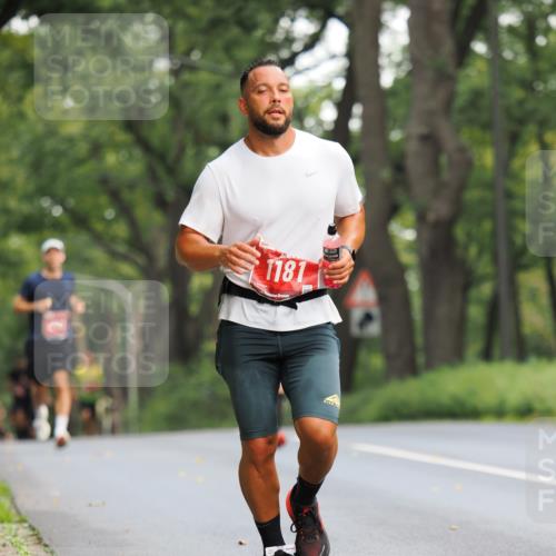 13.09.2026 - 21. swb-Marathon Bremen TobiasT http://msf.ph/oto/10243444 13.09.2026 11:38:31 Laufen 3, 1181, 51 meine-sportfotos.de