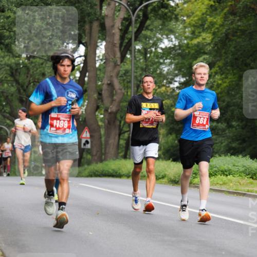 13.09.2026 - 21. swb-Marathon Bremen TobiasT http://msf.ph/oto/10243661 13.09.2026 11:41:22 Laufen 1199, 868 meine-sportfotos.de