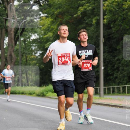 13.09.2026 - 21. swb-Marathon Bremen TobiasT http://msf.ph/oto/10243696 13.09.2026 11:41:44 Laufen 2040, 0739, 21, 25, 670 meine-sportfotos.de