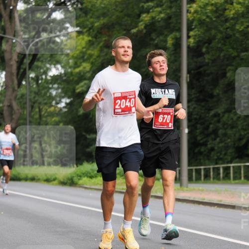 13.09.2026 - 21. swb-Marathon Bremen TobiasT http://msf.ph/oto/10243701 13.09.2026 11:41:44 Laufen 2040, 0739, 21, 670 meine-sportfotos.de