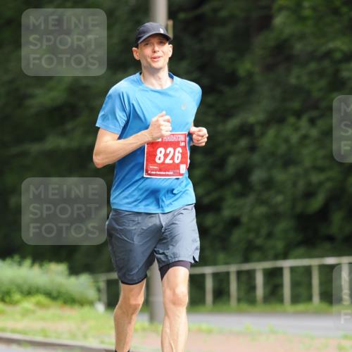 13.09.2026 - 21. swb-Marathon Bremen TobiasT http://msf.ph/oto/10243753 13.09.2026 11:42:16 Laufen 826, 21 meine-sportfotos.de