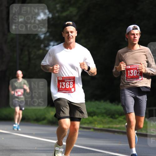13.09.2026 - 21. swb-Marathon Bremen TobiasT http://msf.ph/oto/10243758 13.09.2026 11:42:19 Laufen 1368, 21, 26, 1302, 21, 020 meine-sportfotos.de