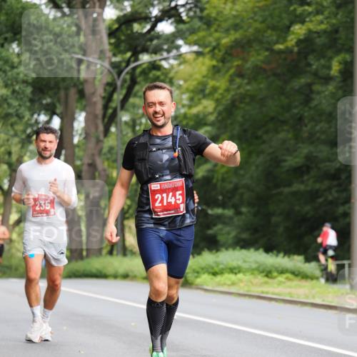 13.09.2026 - 21. swb-Marathon Bremen TobiasT http://msf.ph/oto/10243841 13.09.2026 11:43:12 Laufen 235, 2145 meine-sportfotos.de