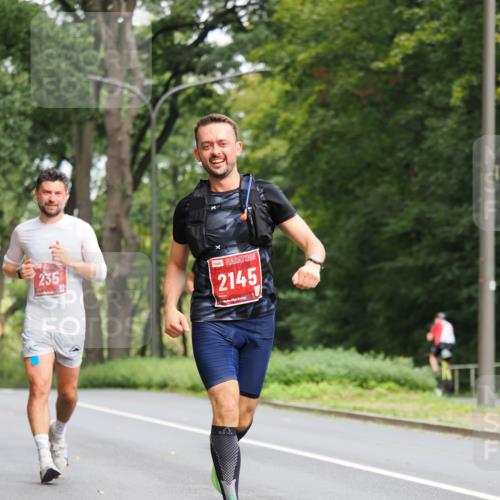13.09.2026 - 21. swb-Marathon Bremen TobiasT http://msf.ph/oto/10243845 13.09.2026 11:43:12 Laufen 235, 2145 meine-sportfotos.de