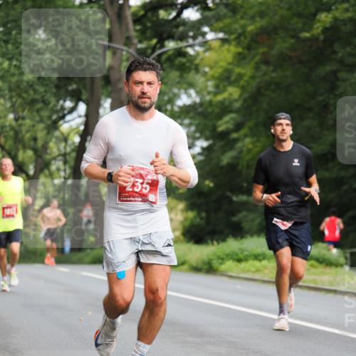 13.09.2026 - 21. swb-Marathon Bremen TobiasT http://msf.ph/oto/10243853 13.09.2026 11:43:13 Laufen 235, 21 meine-sportfotos.de