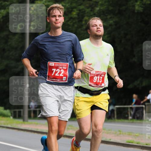 13.09.2026 - 21. swb-Marathon Bremen TobiasT http://msf.ph/oto/10244034 13.09.2026 11:44:49 Laufen 722, 2026, 21, 20, 913 meine-sportfotos.de