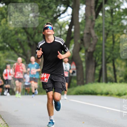 13.09.2026 - 21. swb-Marathon Bremen TobiasT http://msf.ph/oto/10244105 13.09.2026 11:45:37 Laufen 84 meine-sportfotos.de