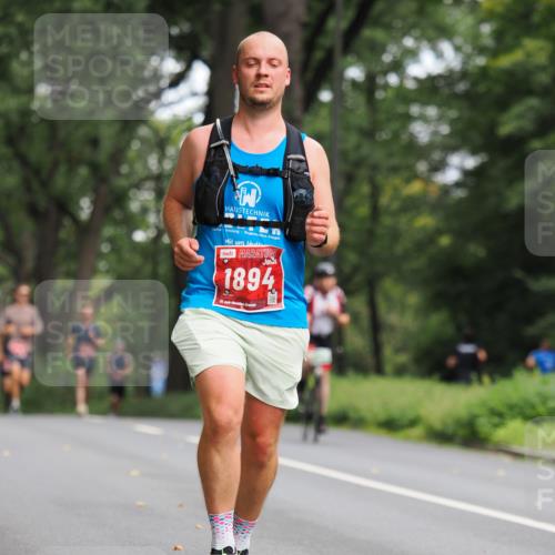 13.09.2026 - 21. swb-Marathon Bremen TobiasT http://msf.ph/oto/10244163 13.09.2026 11:46:13 Laufen 1894, 21 meine-sportfotos.de