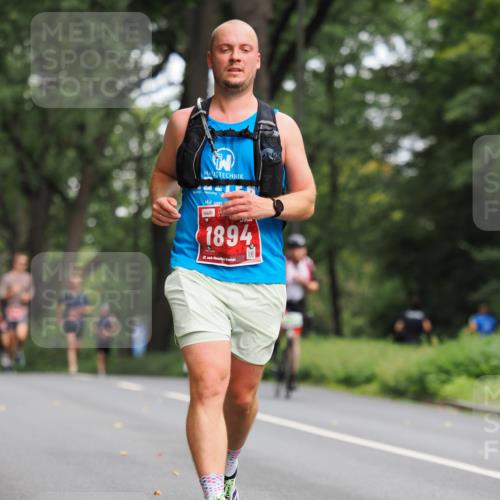 13.09.2026 - 21. swb-Marathon Bremen TobiasT http://msf.ph/oto/10244166 13.09.2026 11:46:13 Laufen 1894, 21 meine-sportfotos.de