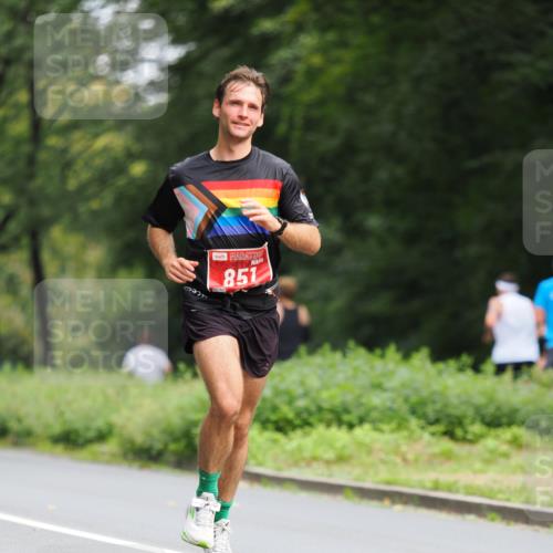 13.09.2026 - 21. swb-Marathon Bremen TobiasT http://msf.ph/oto/10244195 13.09.2026 11:46:38 Laufen 851 meine-sportfotos.de