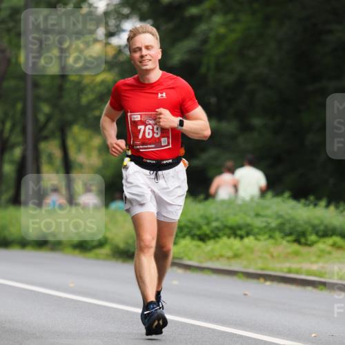13.09.2026 - 21. swb-Marathon Bremen TobiasT http://msf.ph/oto/10244232 13.09.2026 11:47:07 Laufen 1, 769, 26 meine-sportfotos.de