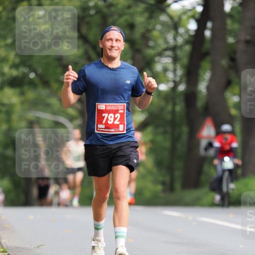 13.09.2026 - 21. swb-Marathon Bremen TobiasT http://msf.ph/oto/10244274 13.09.2026 11:47:38 Laufen 792, 21, 26 meine-sportfotos.de