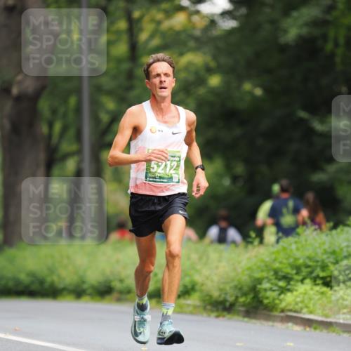 13.09.2026 - 21. swb-Marathon Bremen TobiasT http://msf.ph/oto/10244294 13.09.2026 11:47:59 Laufen 5212, 21 meine-sportfotos.de
