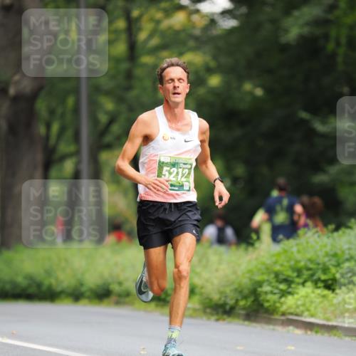 13.09.2026 - 21. swb-Marathon Bremen TobiasT http://msf.ph/oto/10244298 13.09.2026 11:47:59 Laufen 5212 meine-sportfotos.de