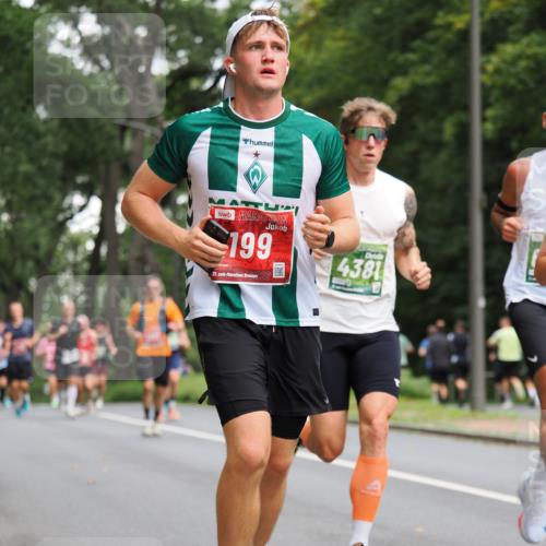 13.09.2026 - 21. swb-Marathon Bremen TobiasT http://msf.ph/oto/10244659 13.09.2026 11:51:00 Laufen 199, 21, 26, 4381 meine-sportfotos.de