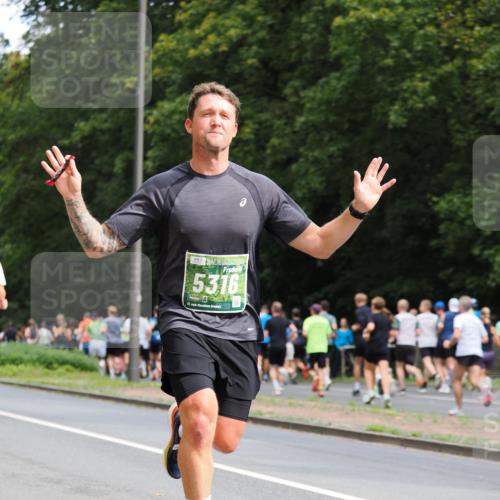 13.09.2026 - 21. swb-Marathon Bremen TobiasT http://msf.ph/oto/10244696 13.09.2026 11:51:25 Laufen 5316, 21, 25 meine-sportfotos.de