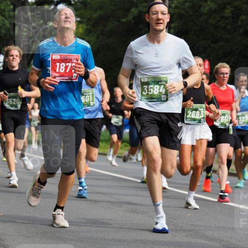 13.09.2026 - 21. swb-Marathon Bremen TobiasT http://msf.ph/oto/10244746 13.09.2026 11:51:43 Laufen 3520, 187, 601, 3584, 2683, 2651, 327 meine-sportfotos.de