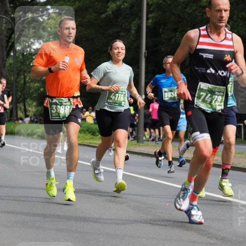 13.09.2026 - 21. swb-Marathon Bremen TobiasT http://msf.ph/oto/10244753 13.09.2026 11:51:47 Laufen 3688, 4118, 8936, 7478 meine-sportfotos.de