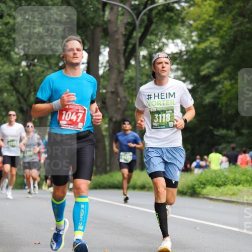 13.09.2026 - 21. swb-Marathon Bremen TobiasT http://msf.ph/oto/10244787 13.09.2026 11:52:04 Laufen 1047, 3118, 2 meine-sportfotos.de