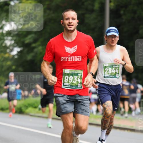 13.09.2026 - 21. swb-Marathon Bremen TobiasT http://msf.ph/oto/10244828 13.09.2026 11:52:28 Laufen 9934, 5088, 5088, 21, 2844 meine-sportfotos.de