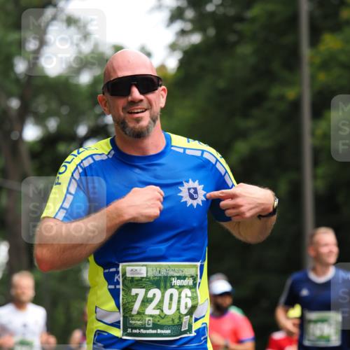 13.09.2026 - 21. swb-Marathon Bremen TobiasT http://msf.ph/oto/10244874 13.09.2026 11:52:50 Laufen 7206, 21, 26, 1000 meine-sportfotos.de