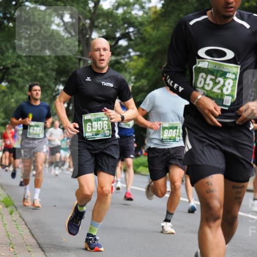 13.09.2026 - 21. swb-Marathon Bremen TobiasT http://msf.ph/oto/10244948 13.09.2026 11:53:28 Laufen 6267, 6906, 21, 6528, 9061 meine-sportfotos.de