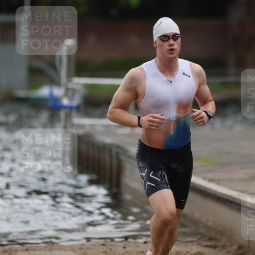 13.09.2026 - Stadtparktriathlon Mo-Foto http://msf.ph/oto/10245058 13.09.2026 12:29:07 Schwimmen 1277 meine-sportfotos.de