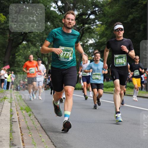 13.09.2026 - 21. swb-Marathon Bremen TobiasT http://msf.ph/oto/10245110 13.09.2026 11:54:03 Laufen 3092, 9775, 13160, 6152, 4712 meine-sportfotos.de